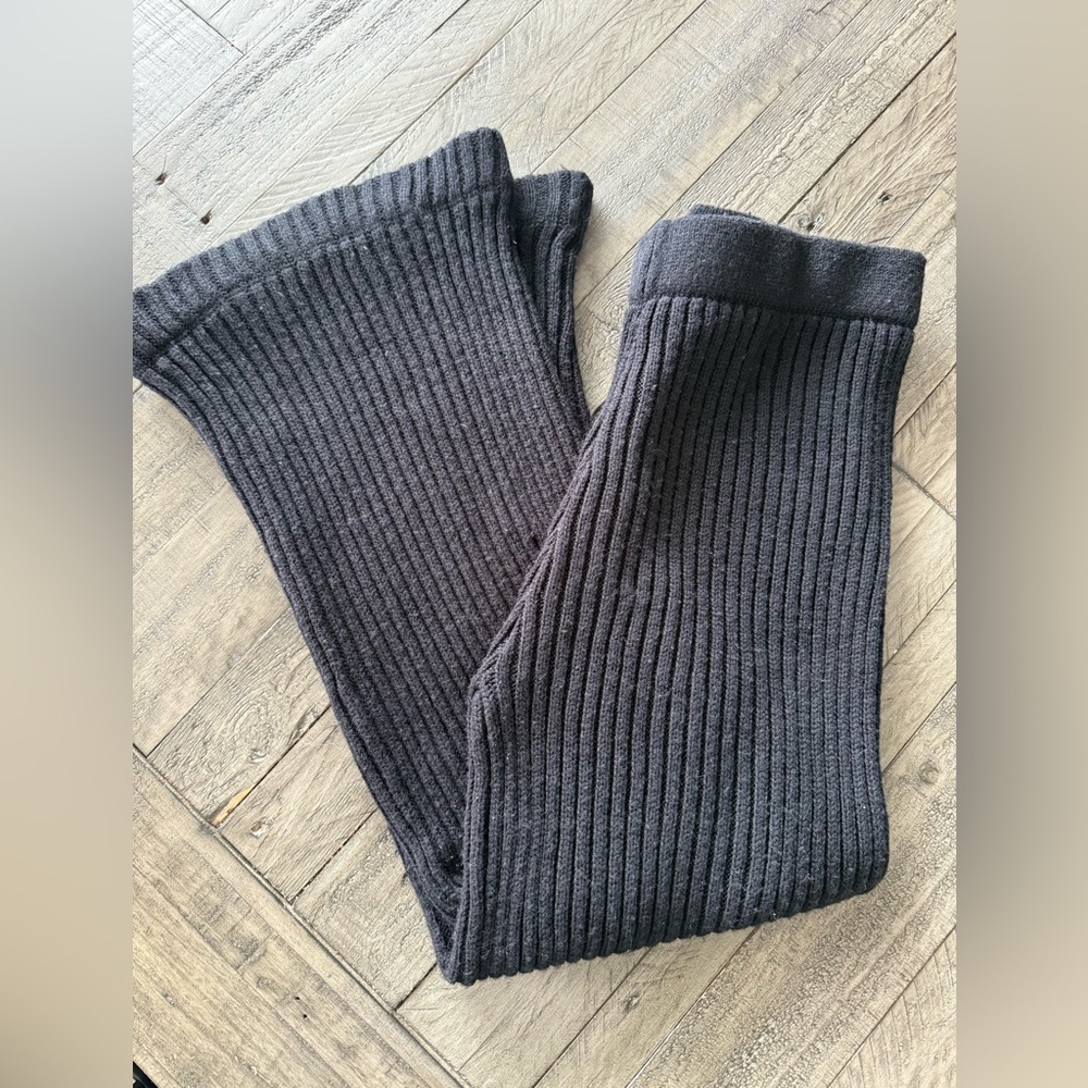 Okakie Sweater Knit Flare Pants, size medium.